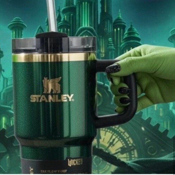 Stanley Wicked 30oz Elphaba Wicked For Good - Picture 8 of 10
